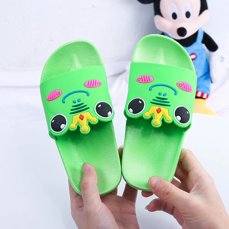 Children's new slippers boy girl summer indoor children's beach slippers bath non-slip cartoon home shoes Rabbit duck