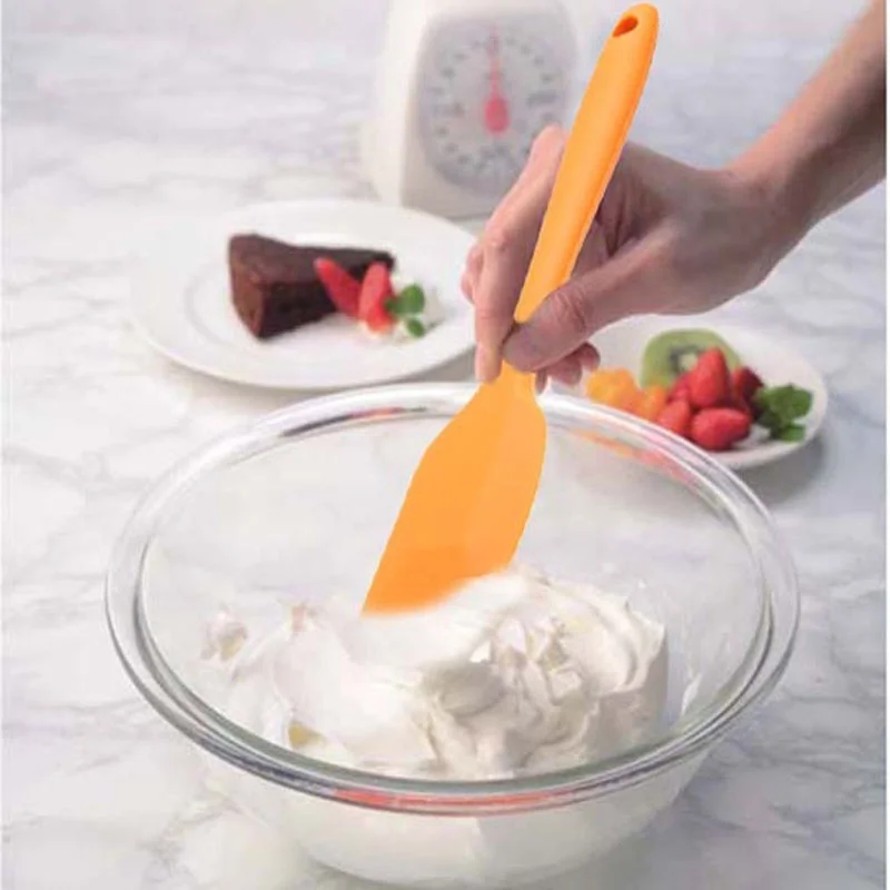 Food Grade Silicone Spatula Cream Cake Scraper Brush Non-Stick Butter Mixer Cake Brush Kitchen Baking Tool Bakeware