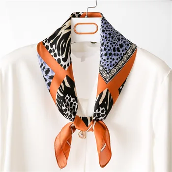 

2020 Hijab Winter Fashion Printing Ins Students Decoration Spring And Autumn Bandana Scarves Silk Scarf Brand Women Foulard