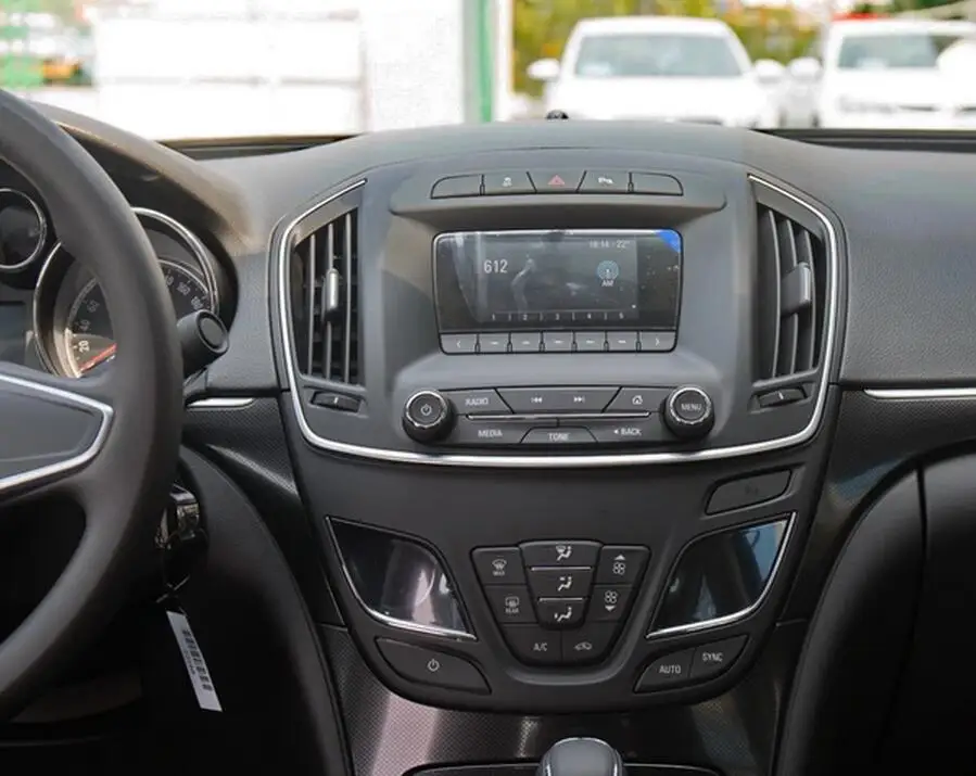 Best Android 8.1 Tesla style 4GB RAM Car GPS Navigation For Buick Regal 2014-2018 Car radio tape recorder head unit multimedia player 2