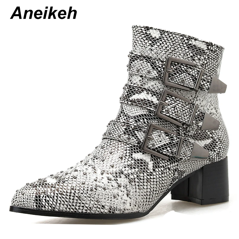 serpentine Aneikeh/байкерском стиле с модными заклепками; ковбойские сапоги Вестерн Для женщин туфли со змеиным узором на высоком каблуке украшения из металла Anklen носочки-башмачки 41 42 - Цвет: serpentine