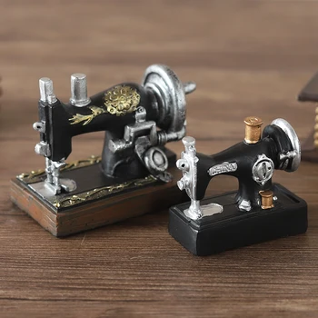 

Vintage Nostalgic Sewing Machine Resin Desktop Mini Ornaments Desk Ornament Creative Model Living Room Wine Cabinet Decoration