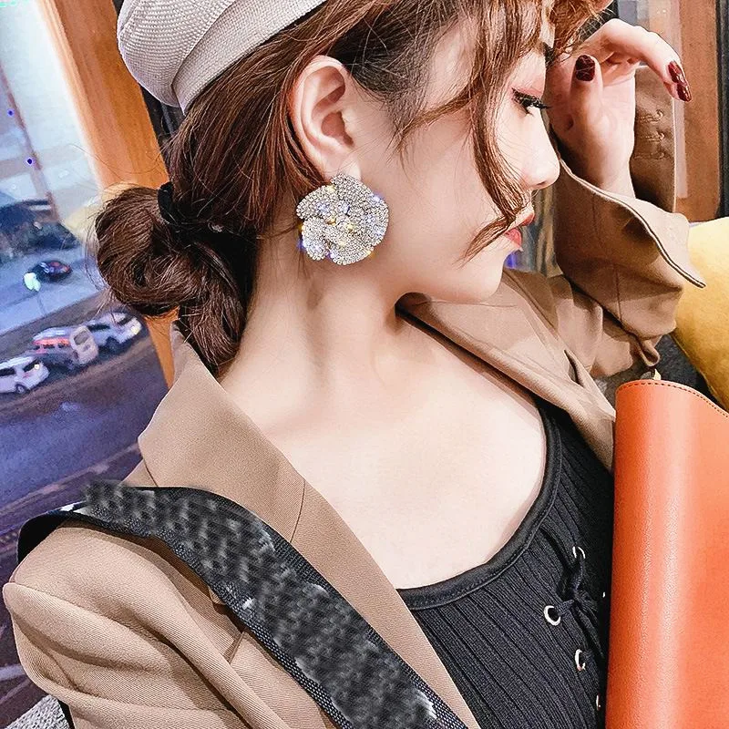 12675325114_1250376837