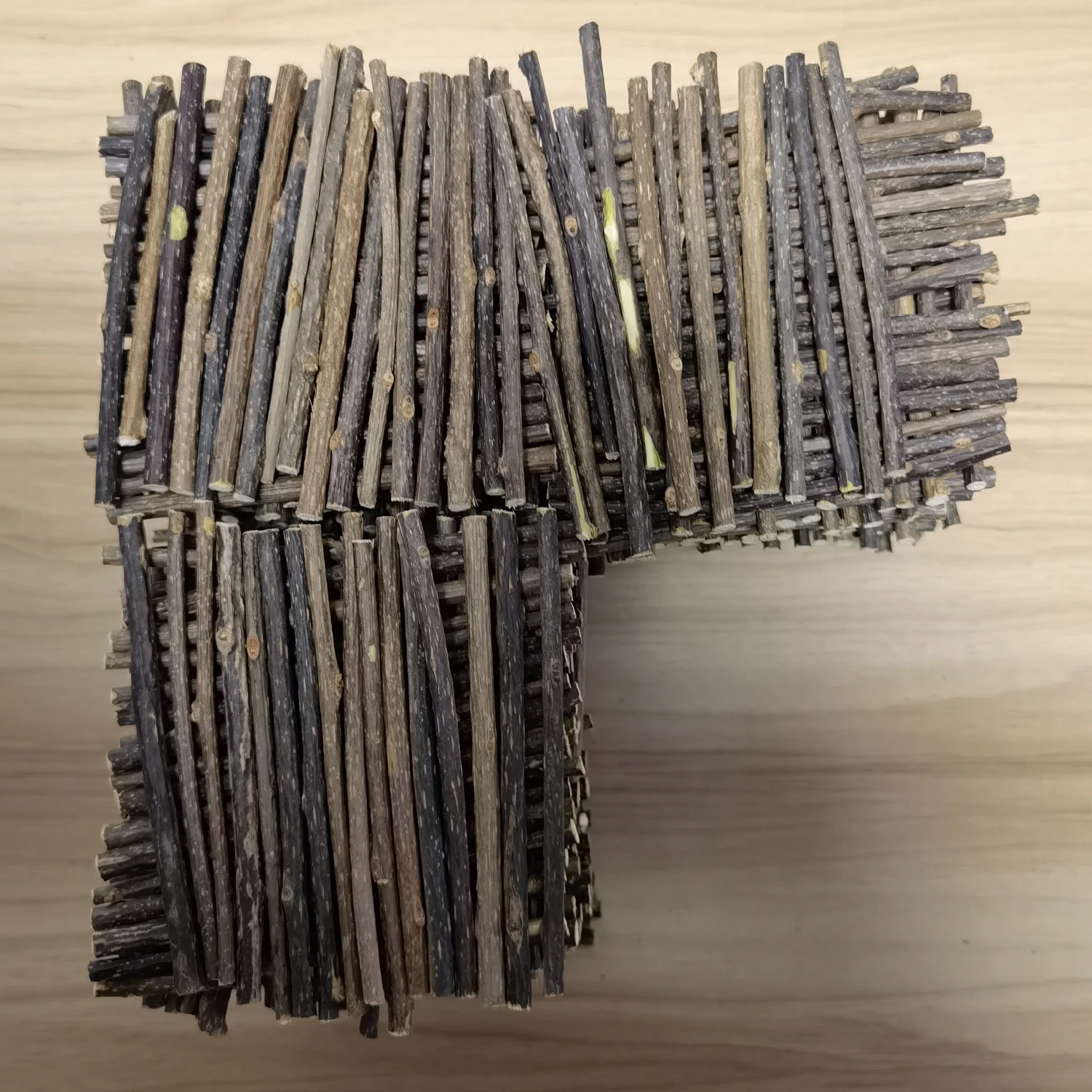 1/1.5/1.95kg Silvervine Sticks for Cats, Natural Catnip Sticks Matatabi Chew Sticks Teeth Molar Chew Toys for Cat Kitten Kitty