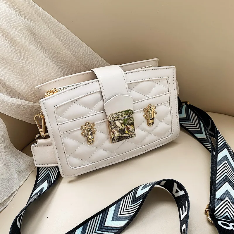 

Brand Originality Design Fashion contrast color shoulder Messenger bag wide shoulder strap small square bag