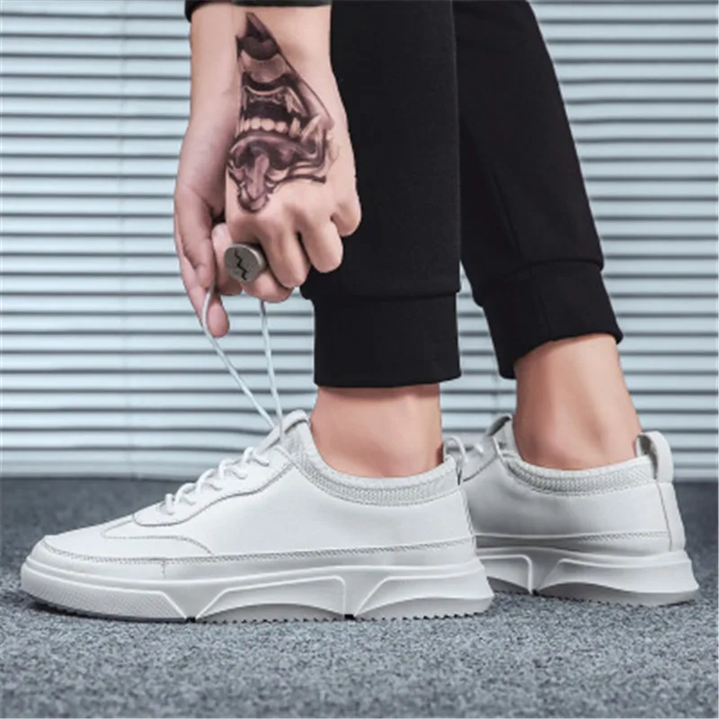 High Quality Men's Spring Autumn PU Leather Lace-Up Flat Casual Shoes White Black Fashion Light Breathable Male Sneakers