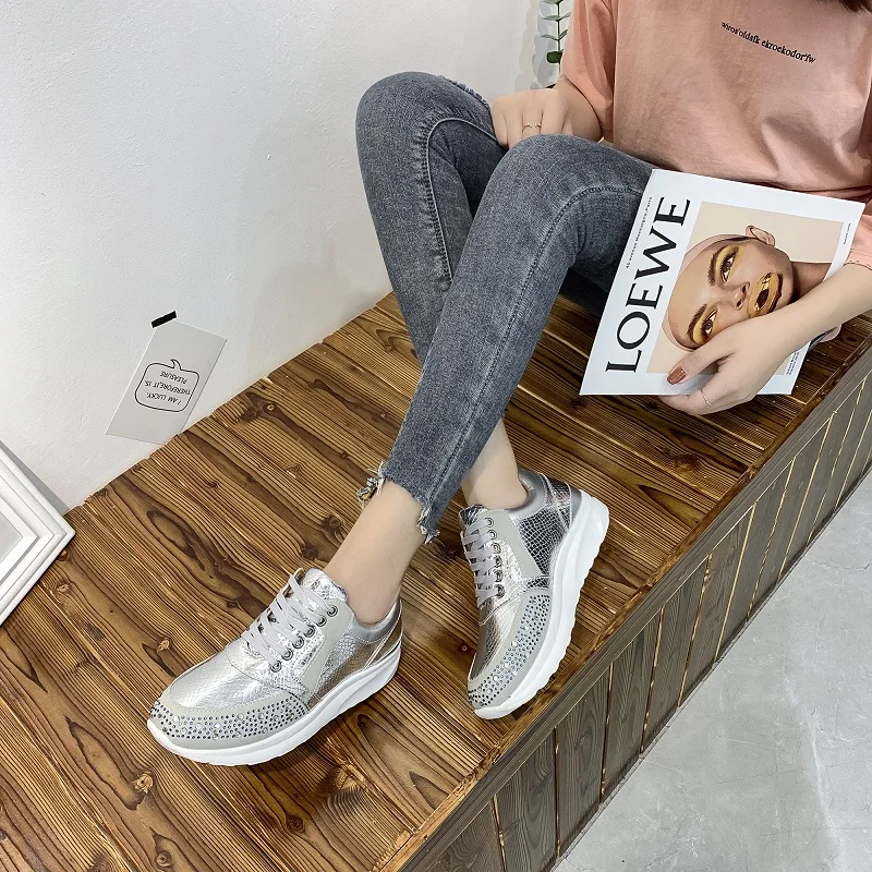 

Tenis Mujer Women's Breathable Flat Shoes platform gym Shoes Women Tennis Shoes Female Stability Walking Sneakers Trainers Cheap