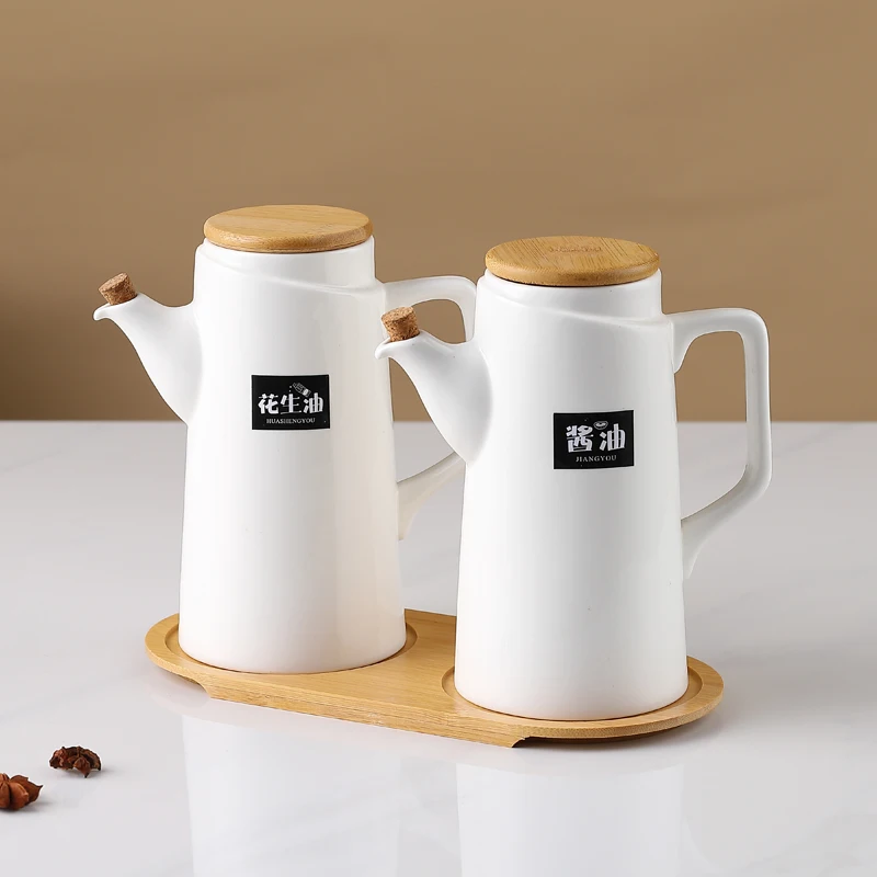 2pcs Ceramic Seasoning Bottle Nordic Style Kitchen Seasoning Jar Set bamboo Lid Salt Shaker Jar Kitchen Accessories