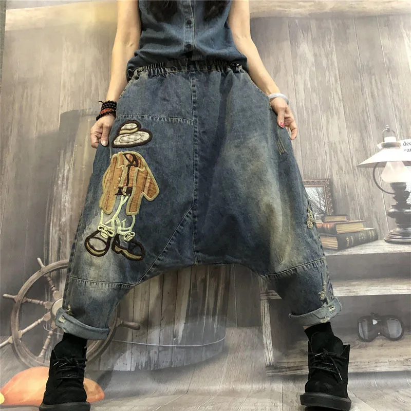 

Women Jeans Casual Cartoon Embroidery Harem Pants Ladies Collapse Denim Cross-Pants Female Hanging Crotch Trousers Streetwear