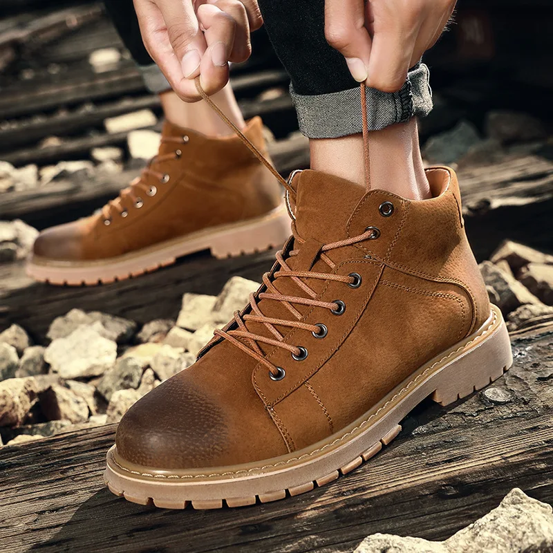 

2018 Autumn New Style Martin Boots Men's Mid-top Chelsea England Short Boots Retro Desert Trend Worker Boots Fashion