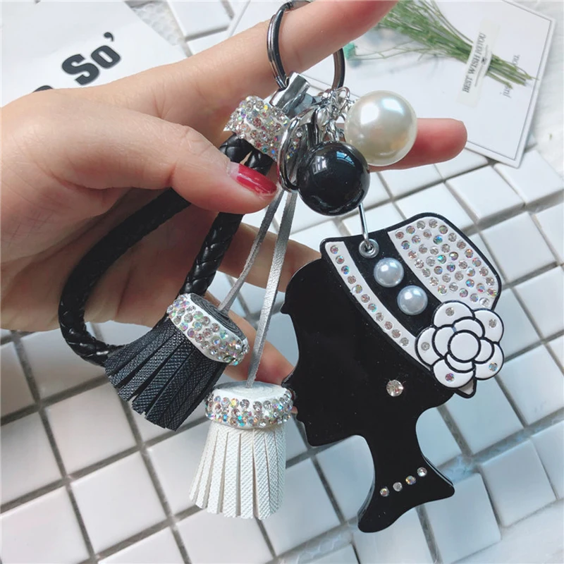 beauty Creative Rhinestone Car Keychain Acrylic Small Mirror Fashion Flower Makeup Mirror Key Chain Bag Pendant - Цвет: beauty