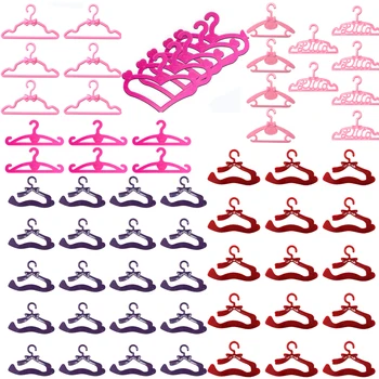 

NK 20 Pcs/Lot Mix Style Cute Hangers Mini Holders Dress Clothes Wardrobe For Barbie Doll Accessories Dollhouse Furniture 20X JJ