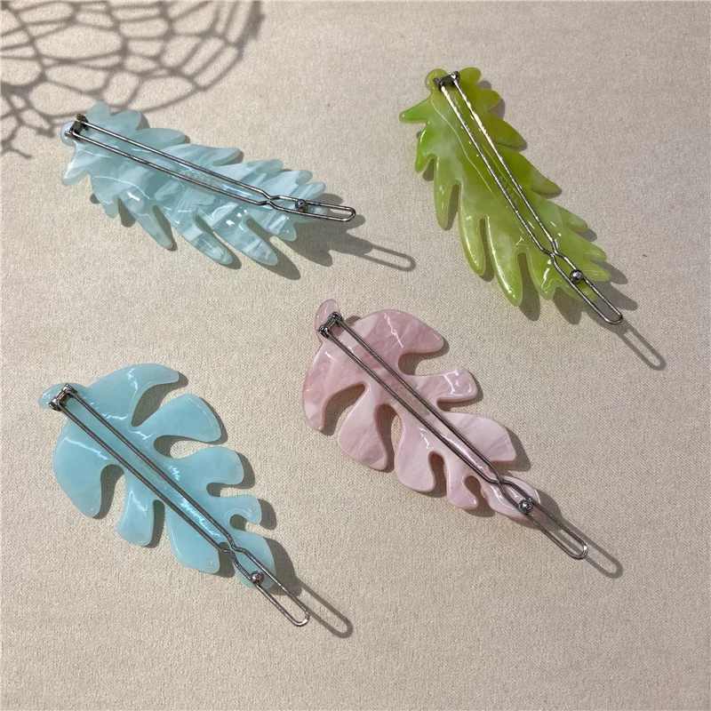 Рисунок 4 - Женская заколка для волос в виде листьев