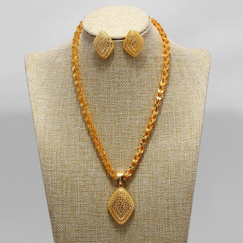  THANG86682 Saudi Arabia Necklaces African Gold Color Pendant  Dubai Middle East Jewelry Gifts for Women : Clothing, Shoes & Jewelry