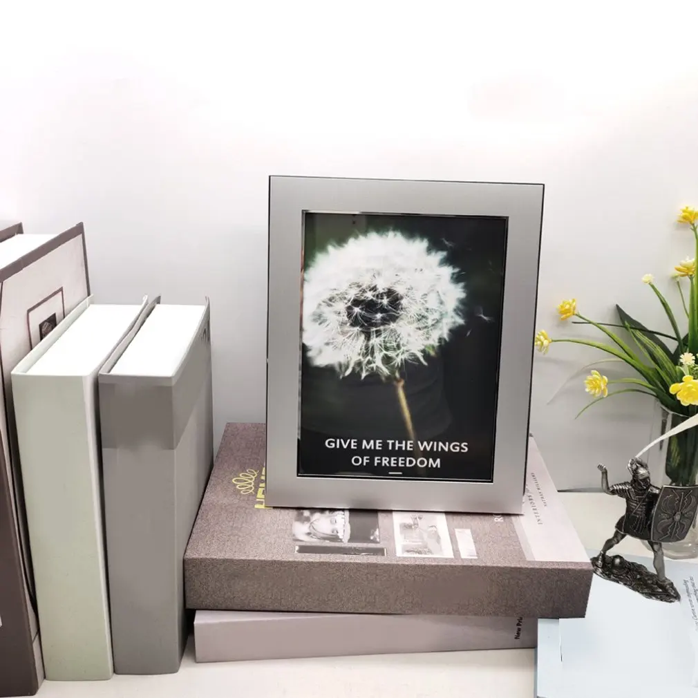 Light Luxury Silver 6/7/8/10 Inch Aluminum Frame Photo Frame Fashion Elegant Photo Frame for Home or Exhibition