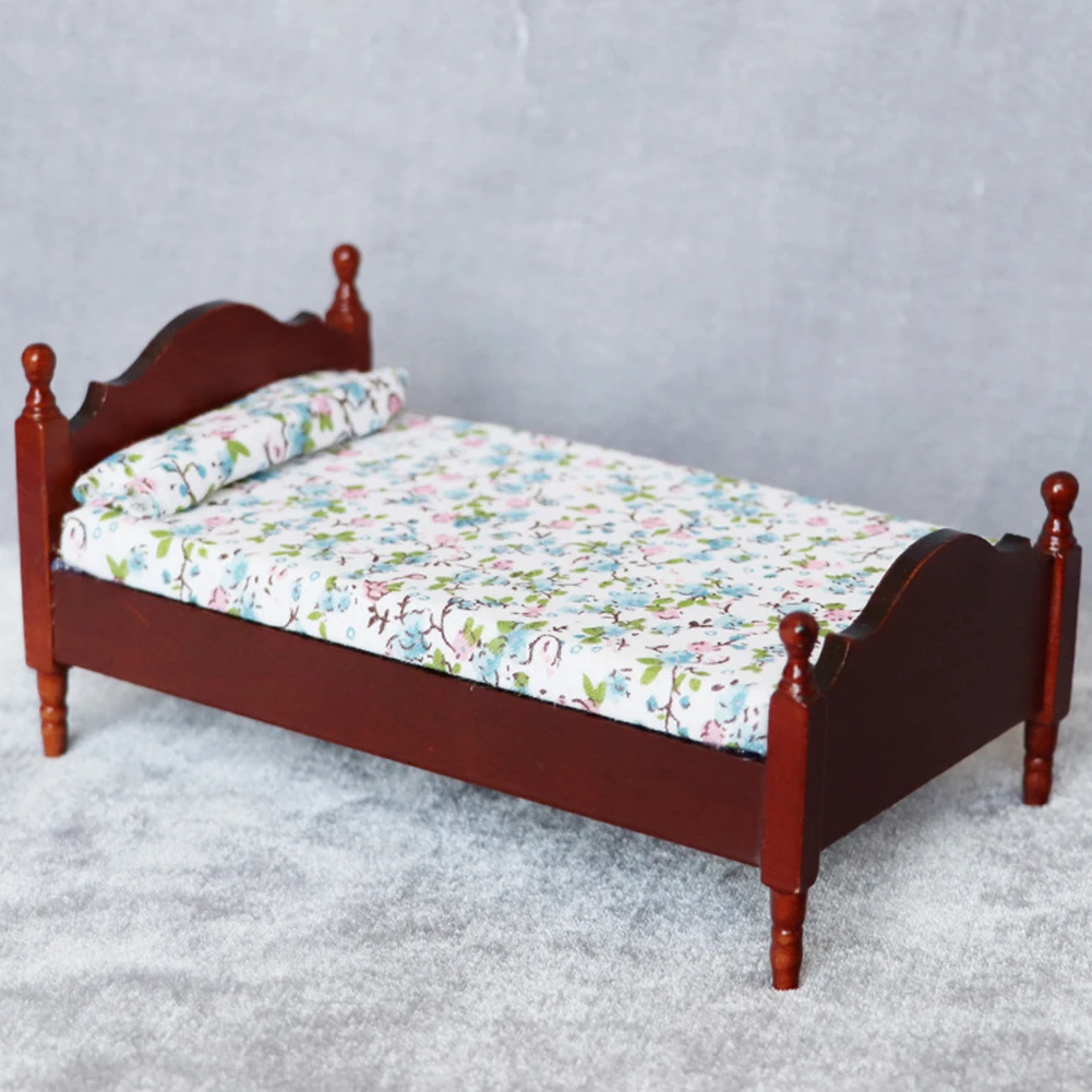  1/12 Retro Wooden Single Bed with Sheet Model DIY Dollhouse Decor Accessory mini furniture decorati