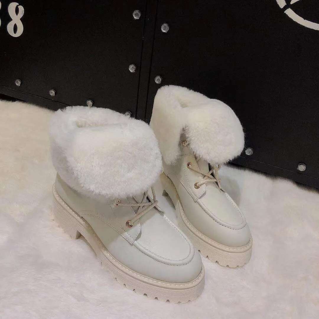Зимние меховые женские ботинки на высокой платформе; белая женская обувь из натуральной кожи на шнуровке; новые модные удобные теплые повседневные Ботинки martin