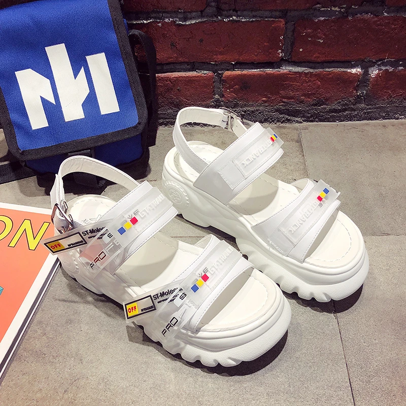 Женские кожаные сандалии на танкетке 8 см с пряжкой повседневные летние