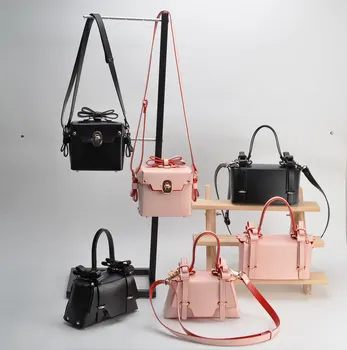 

Autumn and Winter Women's Bag Bow Rivet Single Shoulder Bag Retro Lock Handbag Messenger Bag