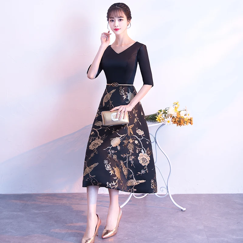Printed Flower Satin Black Cocktail Dresses With Sleeves Elegant V-Neck A- Line Plus Size Semi Formal Gowns