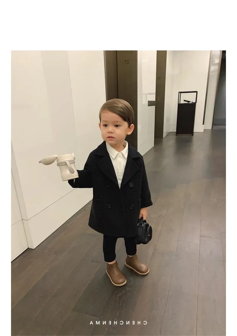 12199123912_773054496