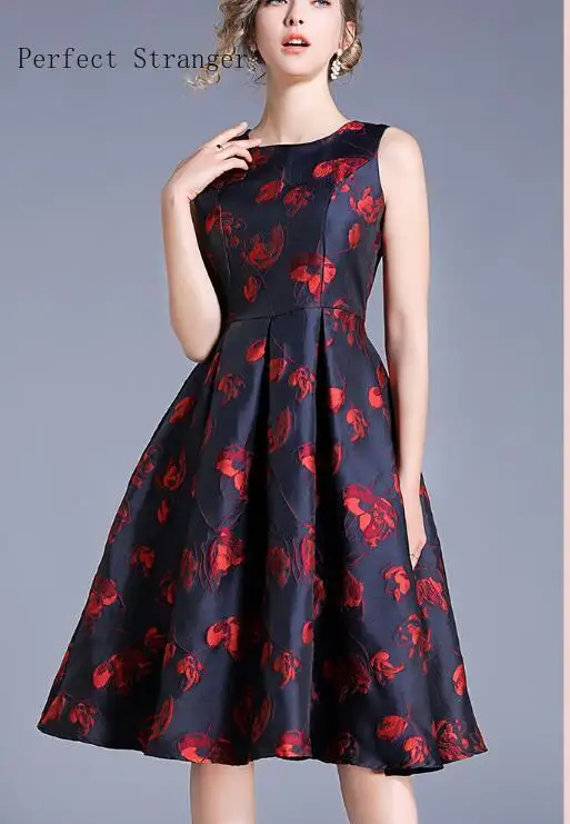 

2019 Summer New Arrival Elegant Round Collar Flower Embroidery Sleeveless Round Collar Collect Waist Womam Dress