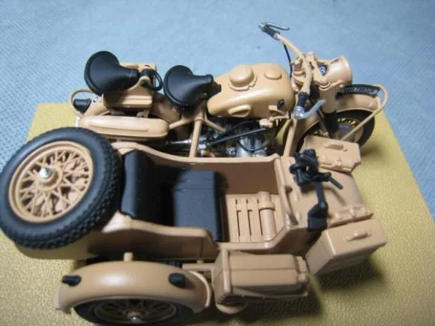 Without car trailer 1/24 Вторая мировая война Немецкая армия BMM R75 трехколесный мотоцикл 750 прототип моделирования автомобиля Модель автомобиля коллекция подарочных шоу - Цвет: Without car trailer