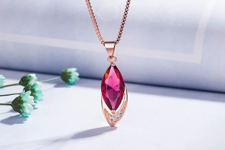 

Lady Ruby Crystal Zircon Shining Necklace Rose Ruby Hanging Clavicle Chain Temperament Simple Fashionable Personality Jewelry