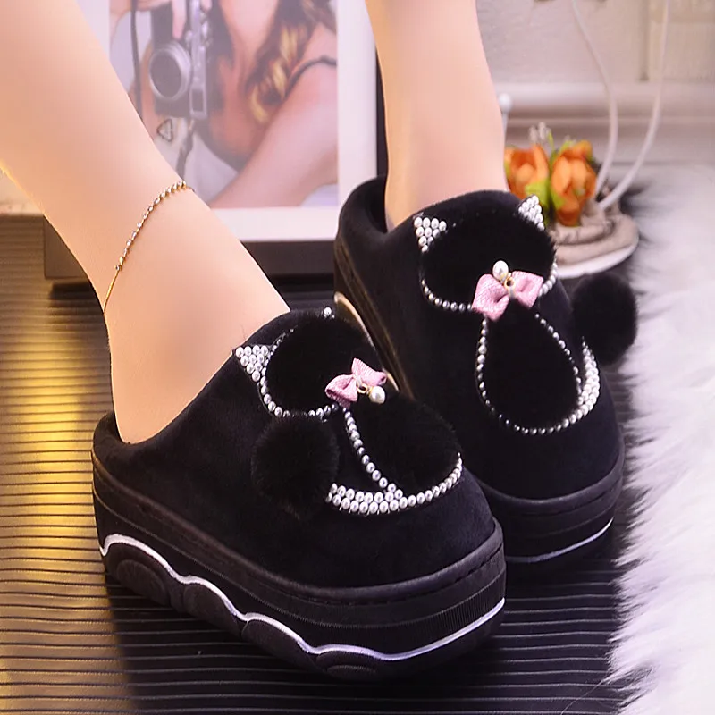 Тапочки с рисунком кота; зимняя женская домашняя обувь с жемчугом; модные хлопковые тапочки на плоской подошве; женская обувь на платформе - Цвет: Black A