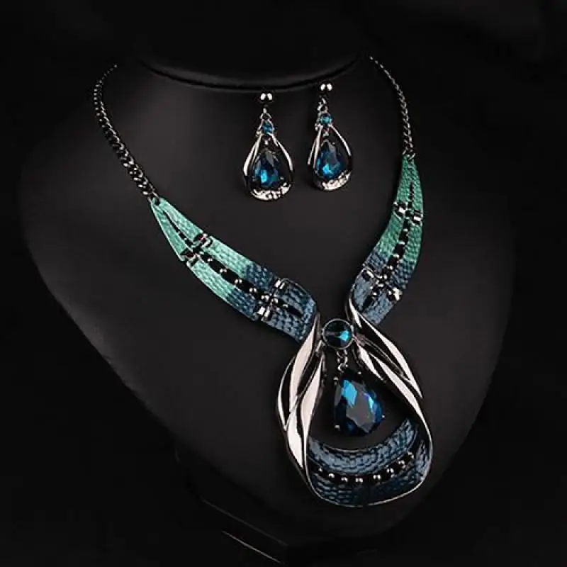 Women Statement Chain Pendant Choker Bib Necklace Earrings Fashion Jewelry Set |