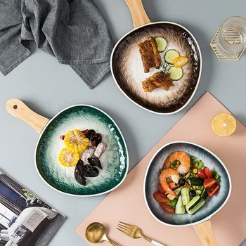 

Ice Crack Baking Dish Creative Ceramic Western Kitchen Tableware Flat Deep Plate Salad Plate Dinnerware With Wooden Handle
