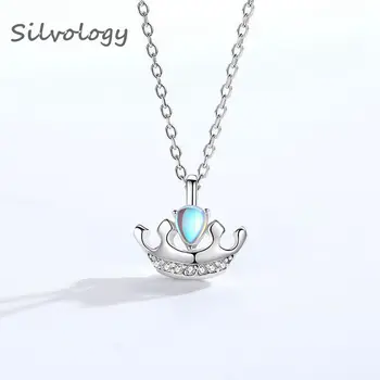 

Silvology 925 Sterling Silver Moonstone Crown Pendant Necklace Princess Knight Original Necklace for Women Birthday Jewelry Gift
