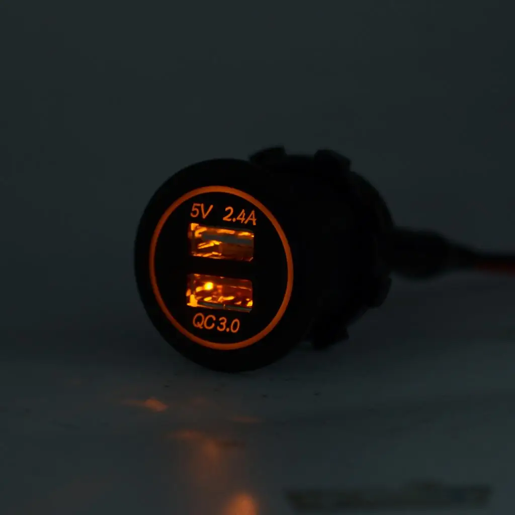 Зарядное устройство с двумя usb-портами для мотоцикла QC 3,0