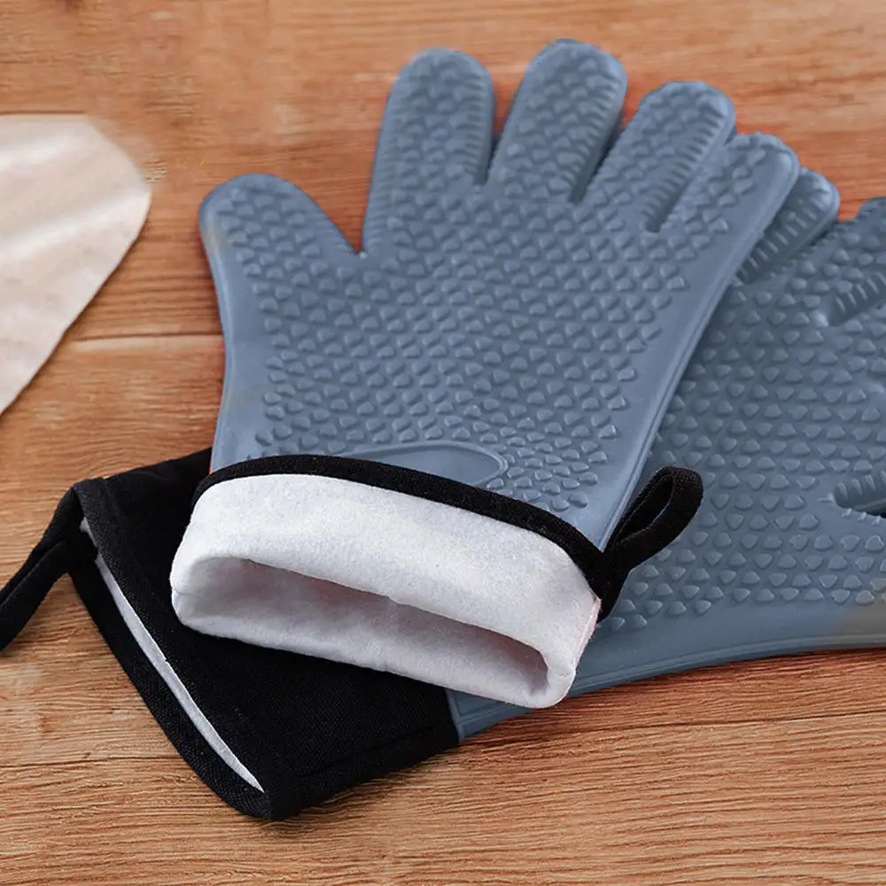 Pair of Gloves Heat Resistant Silicone Gloves Kitchen BBQ Oven Cooking  Mitts