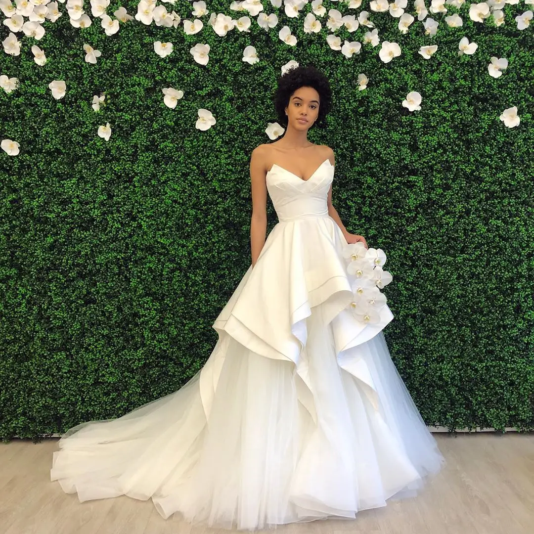 

Sexy V Neck A Line Wedding Dress 3D Flowers Beaded Long Train Tiered Satin Tulle Vestido Novia Women Bridal Gowns