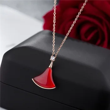 

Titanium steel necklace, triangle, red skirt titanium steel necklace, fashion jewelry accessories wholesale