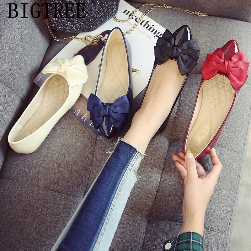 womens black flat pointed shoes