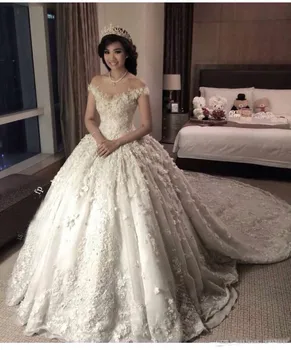 

Wedding Dresses 2020 White Lace Appliqued Puffy Luxury Bridal Gowns Short Sleeve Sweep Train Plus Size