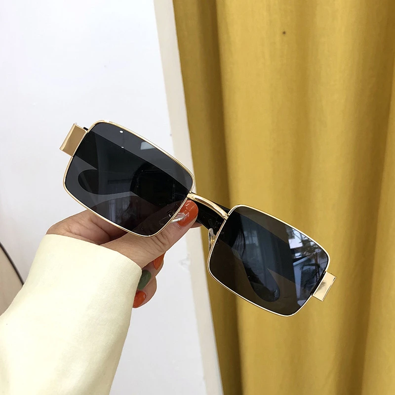 

New Vintage Metal Steampunk Sunglasses Women Men Fashion Classic Square Punk Sun Glasses Lady Trendy Color Shades Oculos De Sol
