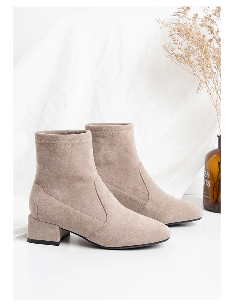 Botas mujer invierno; коллекция года; женские зимние ботильоны на меху; женские ботинки на высоком каблуке; однотонная женская обувь; цвет синий, черный