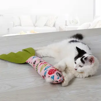 

2Pcs Catnip Fish Shape Cats Chewing Toys Soft Clean Teeth Grinding Practical