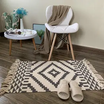 

2020New Retro Bohemian Hand Woven Cotton Linen Carpet Rug Bedside Rug Geometric Floor Mat Living Room Bedroom Carpet Home Decor