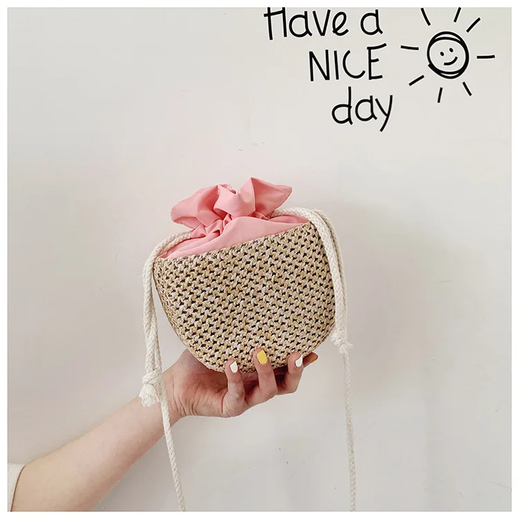Petit sac bandoulière en osier