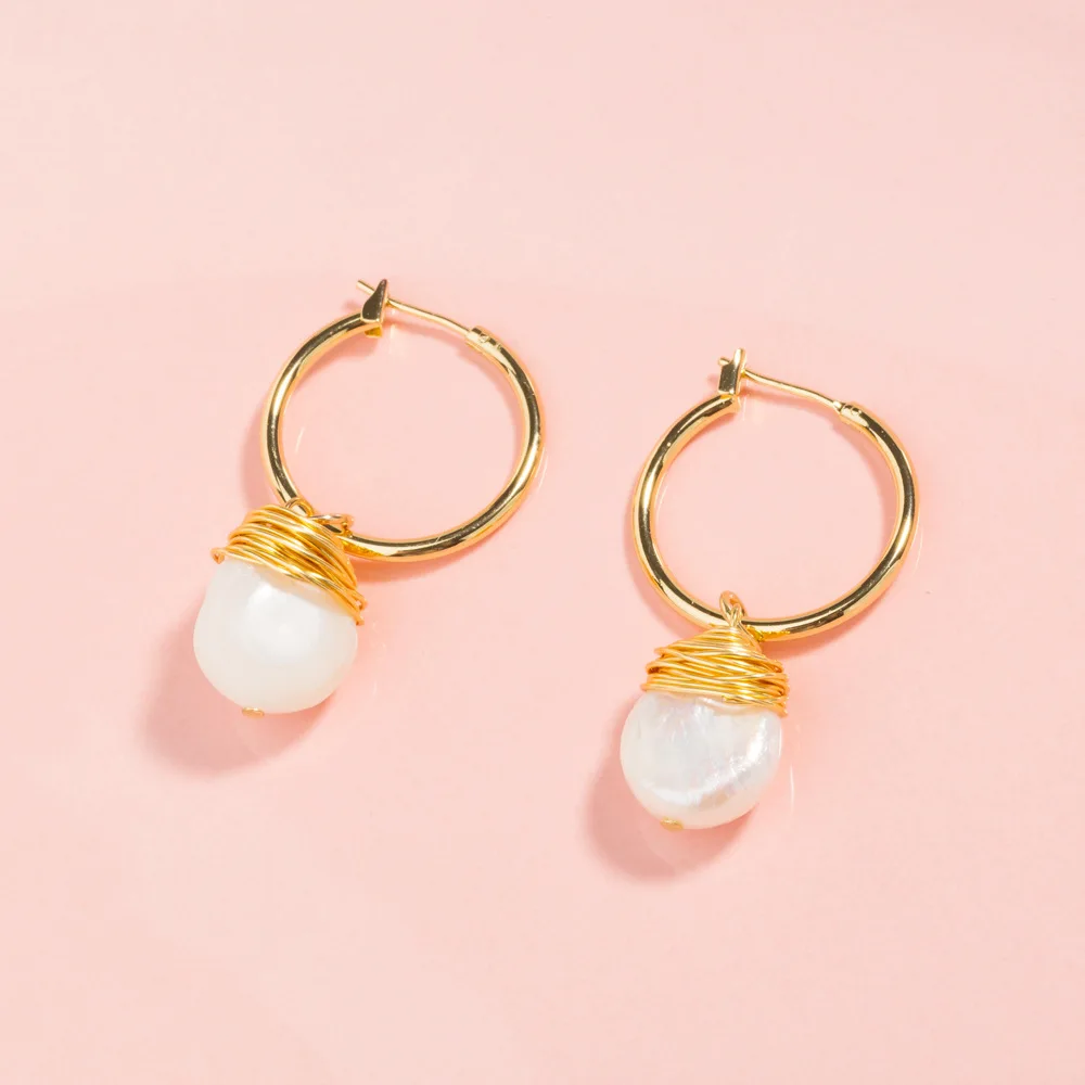 

2019 Heat-Matte Gold Circle Ear Stud Natural Fresh Water Pearl Earrings Women's Pearl Pendant