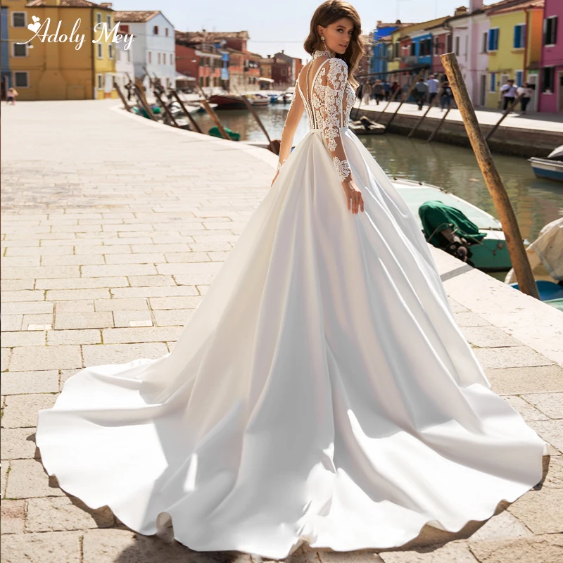 

Adoly Mey Luxury Appliques Long Sleeve A-Line Wedding Dresses 2020 Elegant High Neck Button Satin Court Train Vintage Bride Gown