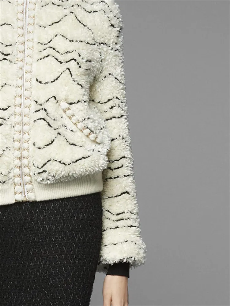 Fall/Winter New Black Wave Pattern Beige Coat White Line Loose Short Thicken Lamb Plush Chain Bezel Crew Neck Jacket Women