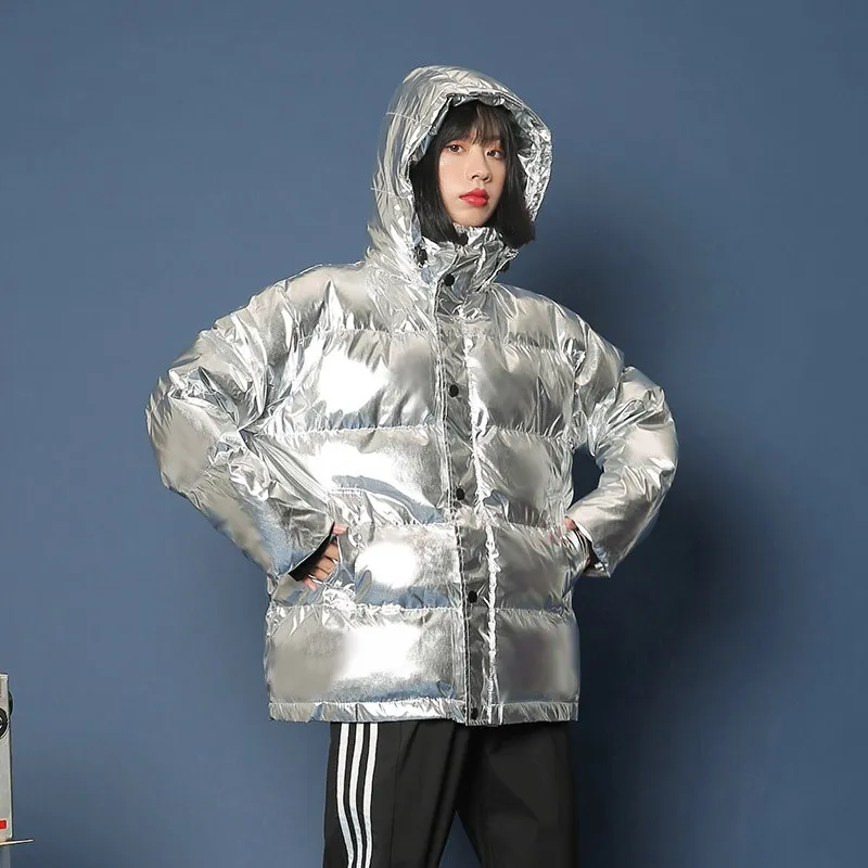 silver Зимнее длинное яркое глянцевое хлопковое пальто, женская Свободная объемная Толстая теплая куртка, пушистая Стильная хлопковая куртка F261 - Цвет: silver