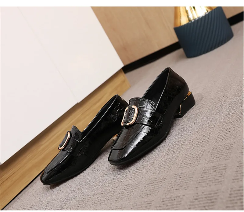 British Bright Patent Genuine Leather Pumps Oxford Shoes For Women 2020 Spring New Metal Thick Middle Heel Women's Loafers Shoes (18)