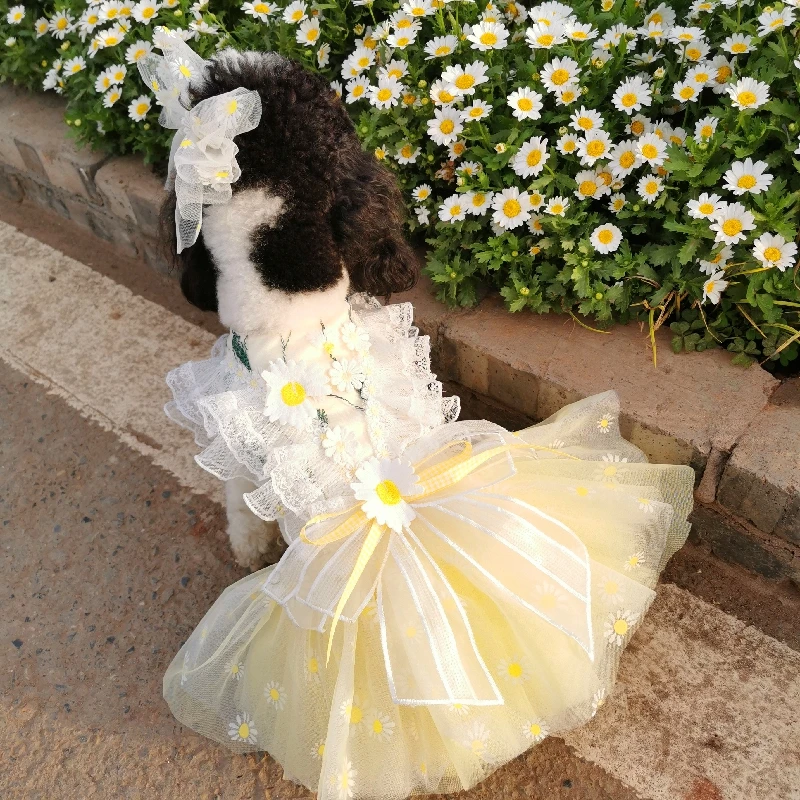 e médios, renda amarela, vestido de casamento,