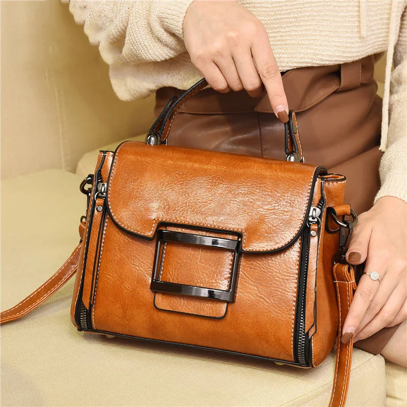 

Hong Kong Style Retro Ladies Handbag Simple Commuting One Shoulder Messenger Bag Fashionable And Versatile Small Ssquare Bag